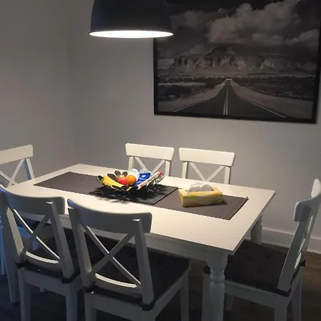 1 20 Km Dus Airport Messe Apartment Krefeld