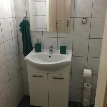 1 20 Km Dus Airport Messe *