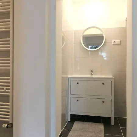 1 20 Km Dus Airport Messe شقة *