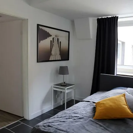 1 20 Km Dus Airport Messe كريفيلد