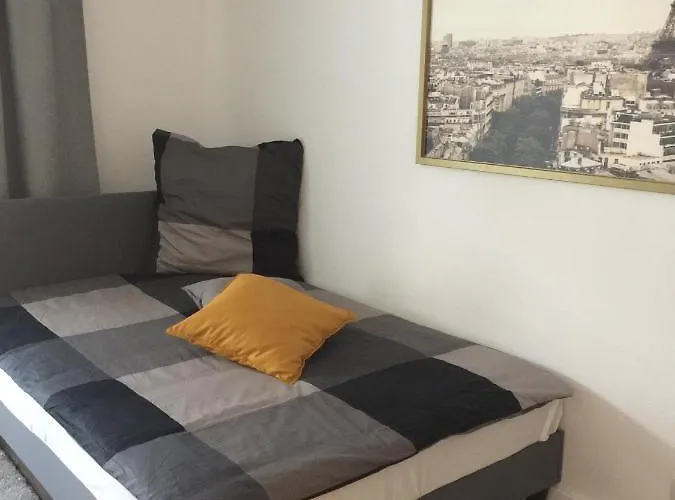 1 20 Km Dus Airport Messe Lejlighed *