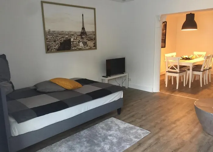 1 20 Km Dus Airport Messe Lejlighed